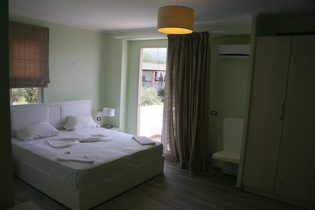 Hotel Ionian Dhërmi Quarto foto